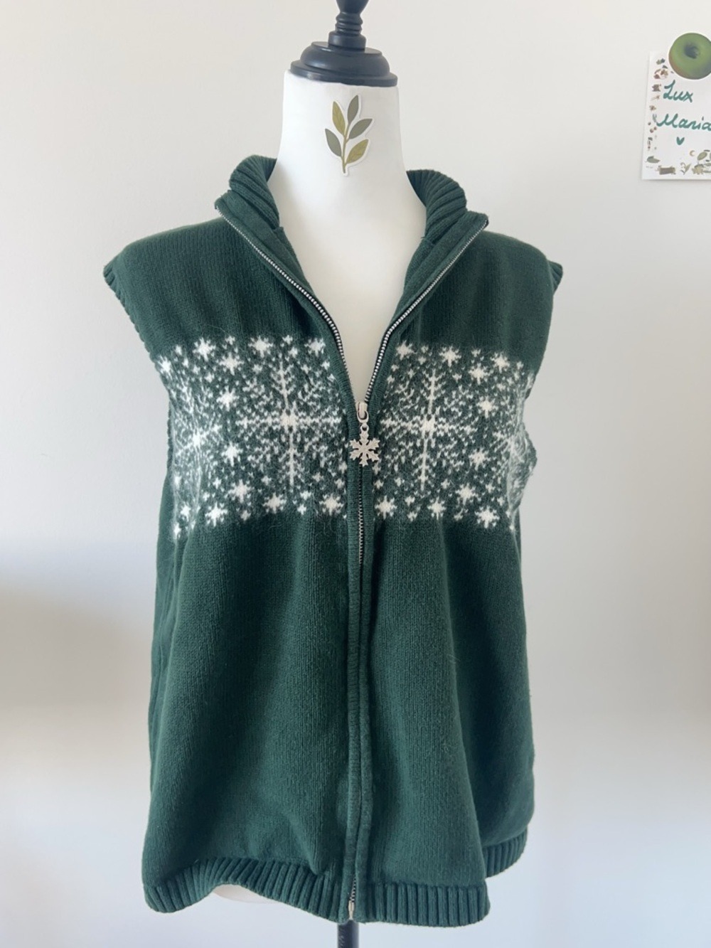 Vintage Hand Embroidered Green Snowflake Fair Isle Zip Vest XL Christmas